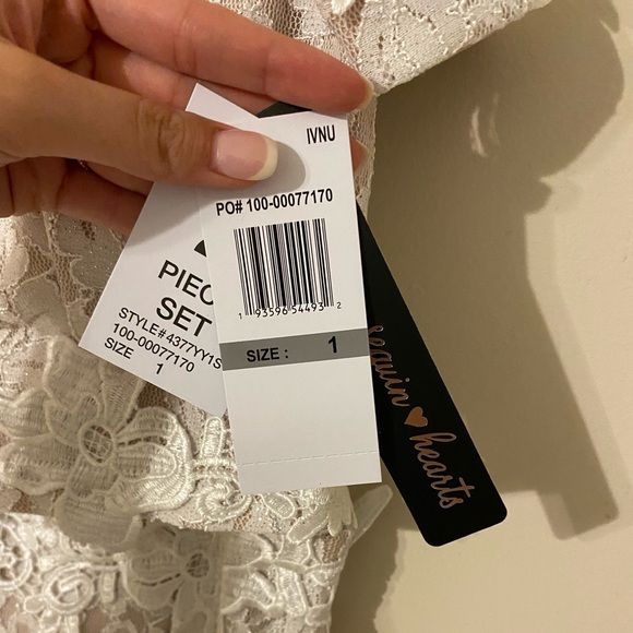 White Lace Two-Piece Set Size 1 Wedding Bride - Picture 5 of 10